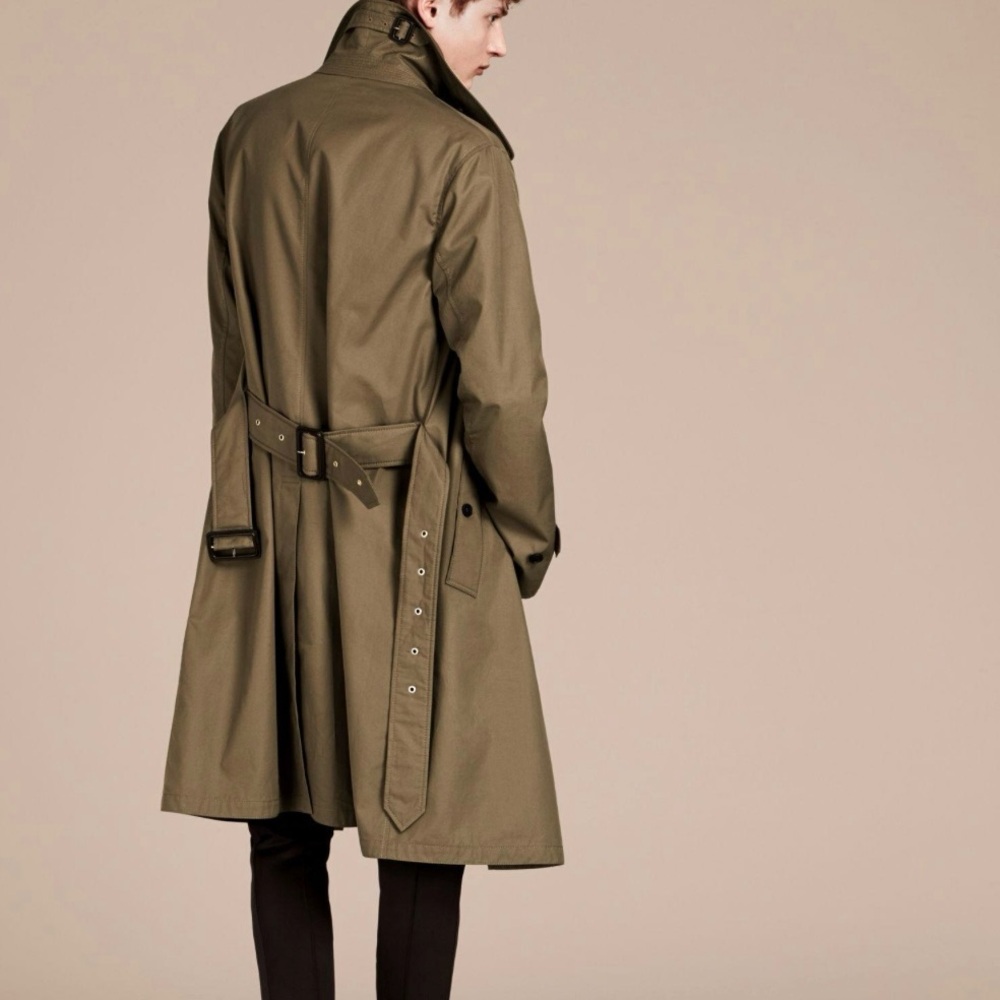 BURBERRY Double-Breasted Trench Coat